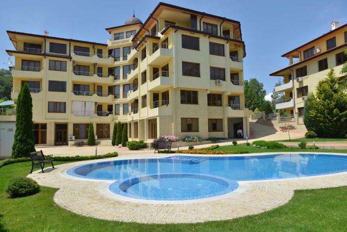 Sunny Apartment in Byala - B&B Byala