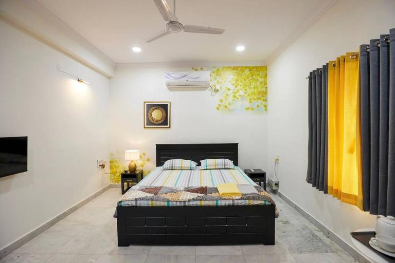 Legend's studio room with Mini kitchenette - Ferienwohnung Hyderabad