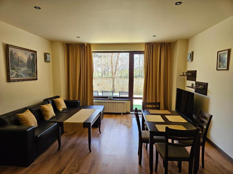 TERRA COMPLEX D5 - Private apartment - Golf, Skiing & SPA - Ferienwohnung Raslog