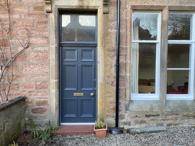 Heather House, beautiful family home, sleeps 8 - Ferienwohnung Inverness