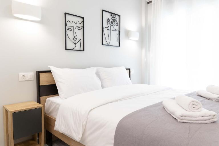 SKG Modernity Studio - B&B Salónica