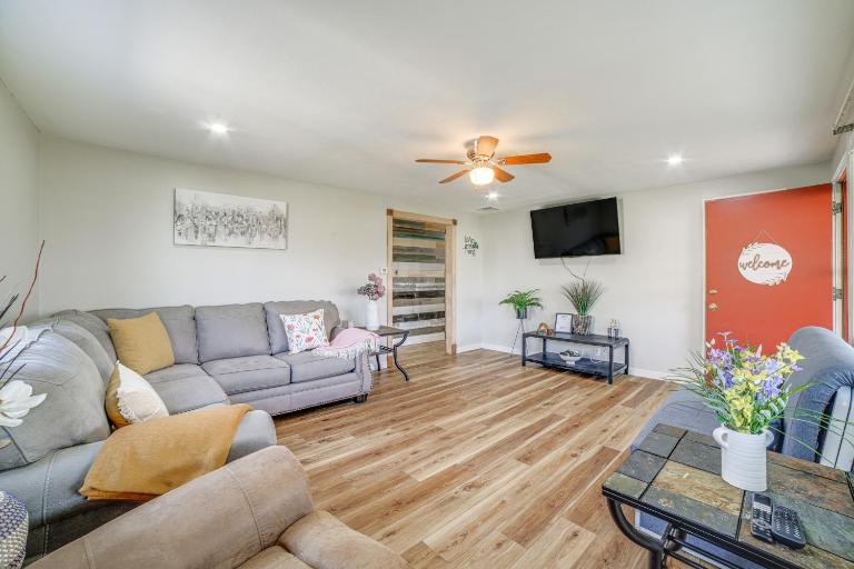 South Bend Home w/ Gas Grill Near Universities! - Ferienwohnung South Bend