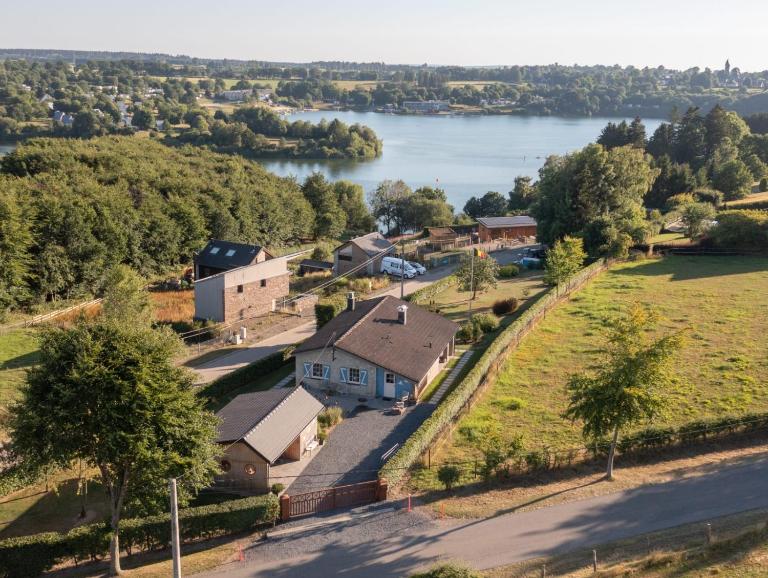 LAC ACHETTE AU LAC - Bed and Breakfast Butgenbach
