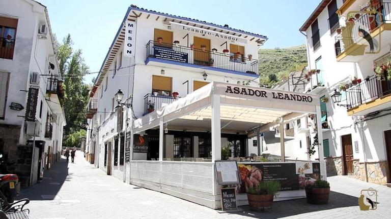 Apartamentos Castillo Cazorla - Bed and Breakfast Cazorla