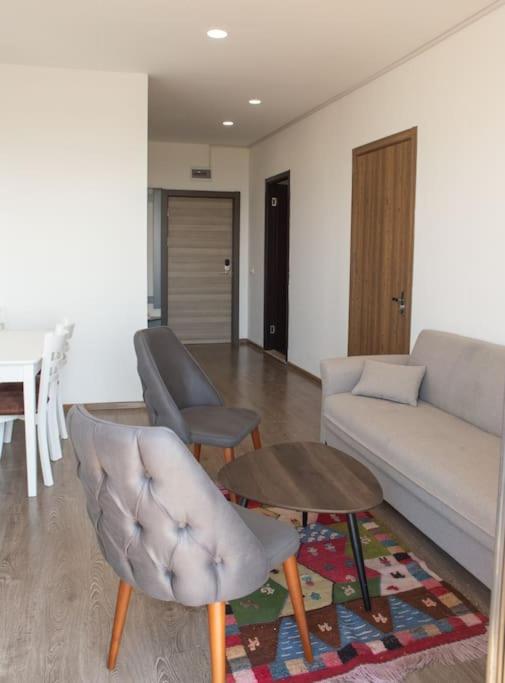 Metro Avm ! We Are Here For Your Comfort And Peace - B&B Batumi