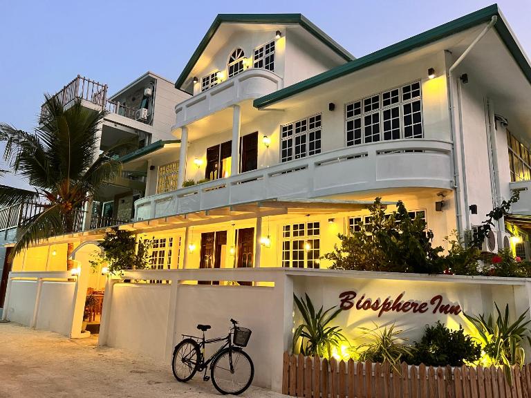 Biosphere Inn - Bed and Breakfast Dharavandhoo