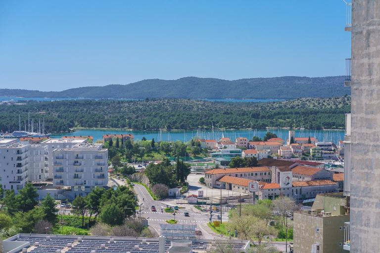 9th Floor Apartment - Bed and Breakfast Šibenik