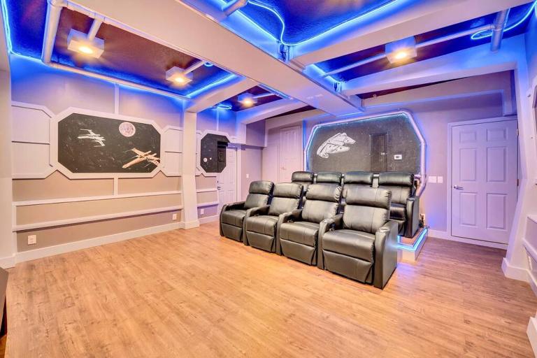 Enjoyable 6BR Home Near Disney - B&B Orlando