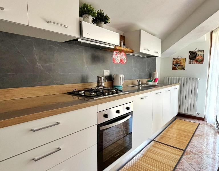Silla House - A due passi dal lago - B&B Malgrate