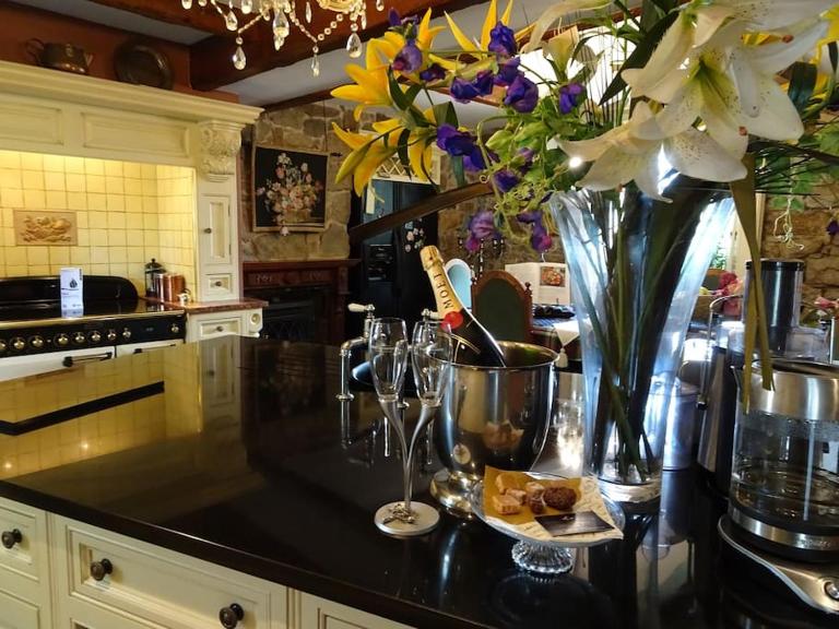 WestLaigh Lrg Luxury Country Farm House 20 min from the city - B&B Glassford