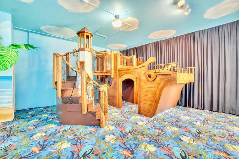 Fantastic 5BR Home Pool Theater - Chambres d'hôtes Orlando