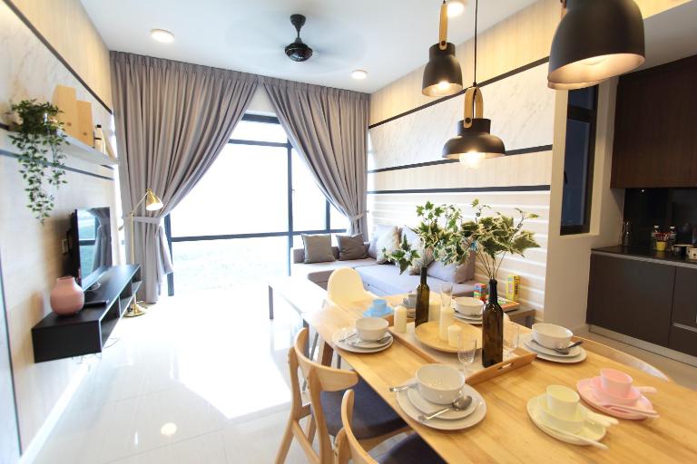 Grand Medini 3 mins drive Legoland - Bed and Breakfast Iskandar Puteri