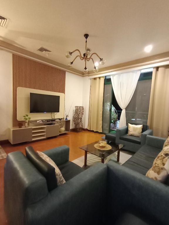 De Leon Staycation at Vista de Loro - Ferienwohnung Ternate
