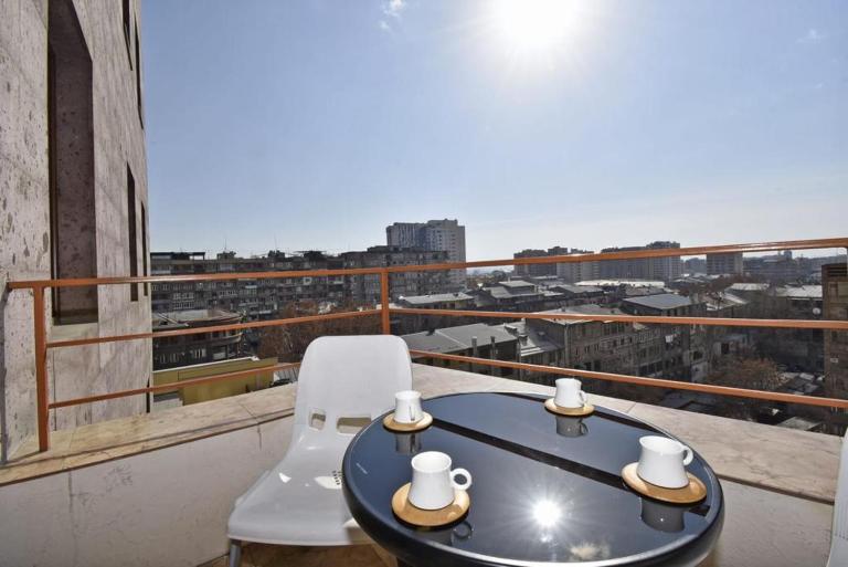 31. Appartament in new building in center of city with view on Ararat mountain - B&B Jerevan