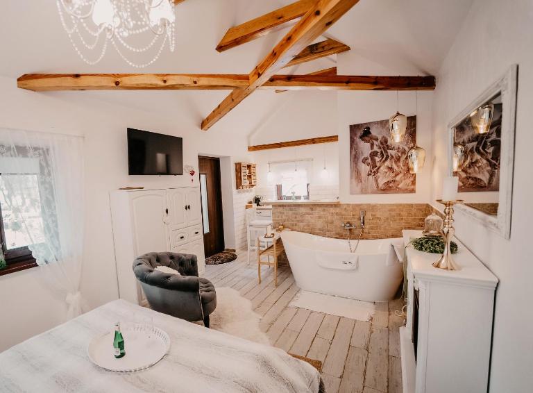 Dom dla dwojga w Starym Młynie w Brzeźnicy - B&B Brzeźnica