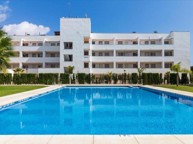 CT 266 Faro's Angel de Miraflores Penthouse with Roof Terrace and Sea Views - B&B Mijas Costa