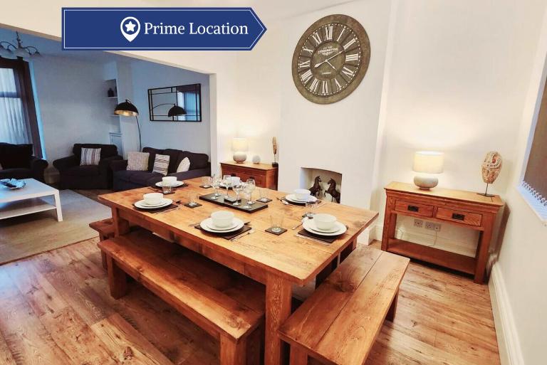 Beautiful 4BR Home near Chester Racecourse - B&B Chester