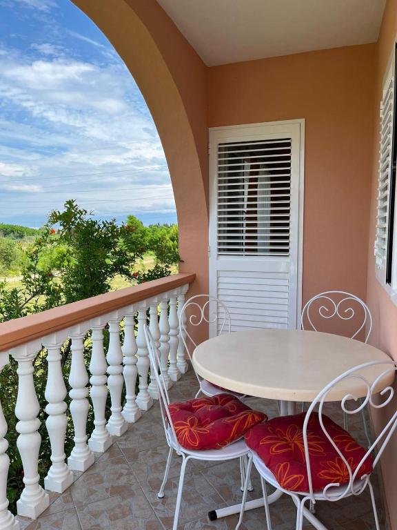 Holiday apartment Maya Sabunike - B&B Privlaka