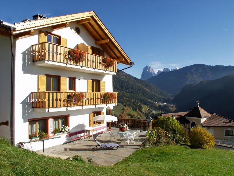 Garni Sonneck - Bed and Breakfast Lajen
