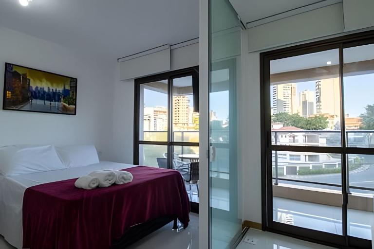 H.E 301 · Lindo Apt com Varanda - Caminho das árvores - Ferienwohnung Salvador