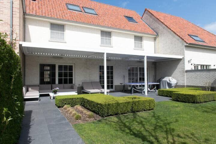 Casiola - Fabulous house for 8 people with sunny garden - Chambres d'hôtes Knokke-Heist