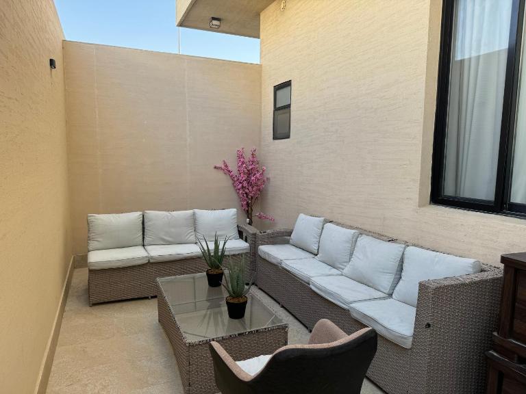 شقة ارضية فاخرة ٣ غرف وصالة دخول ذاتي ٧ - B&B Riyadh