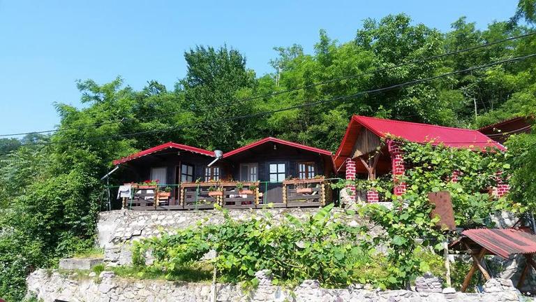 Bungalow- casute - Bed and Breakfast Orşova