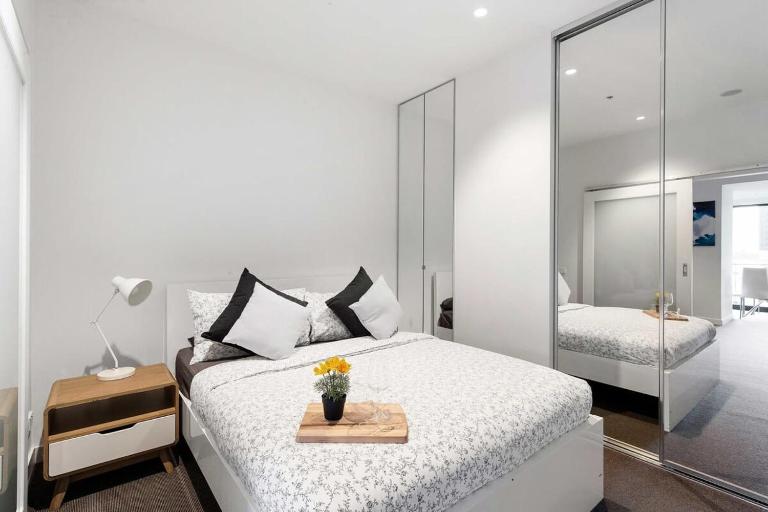 A Stylish Apt for 4 Near Queen Victoria Market - Ferienwohnung Melbourne