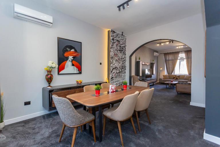 Urban Elegance Apartment - Chambres d'hôtes Sofia