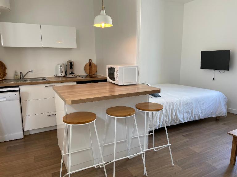 Grand Studio centre ville, gare et plage à pied - Bed and Breakfast Pornichet