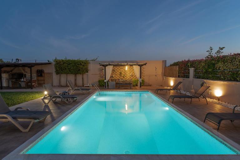 Olea Serenity Villa - B&B Loutráki
