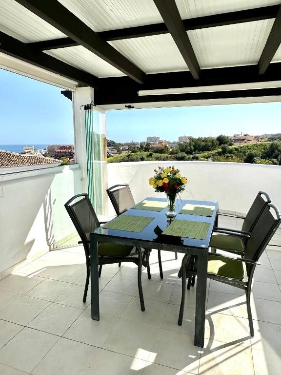 Penthouse Benalmadena Arroyo de la Miel centro - Chambres d'hôtes Benalmádena