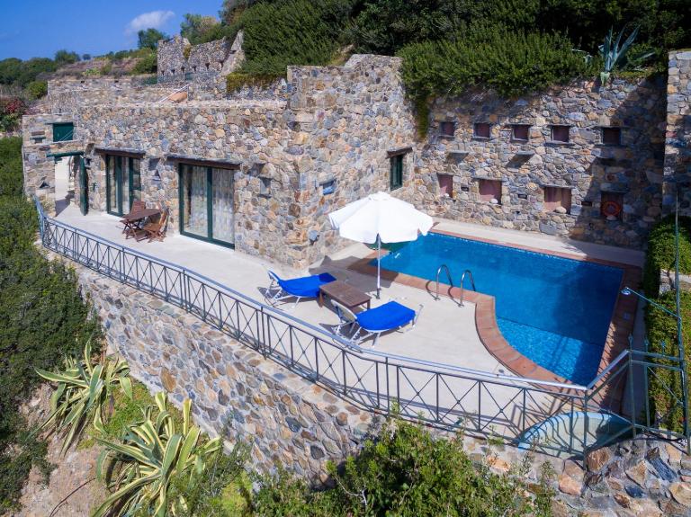 Seaview villa Amphitriti with Private Pool, 20 min from Elafonissi beach - Ferienwohnung Chania