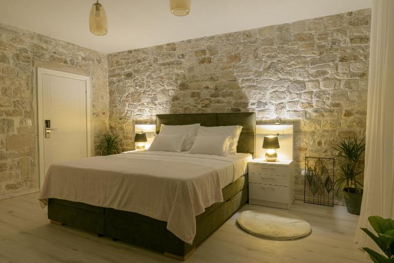 Rooms Bartul Trogir - B&B Traù