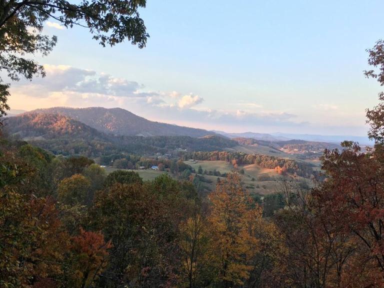 Top of the Line Asheville Mountain Cabin - B&B Leicester