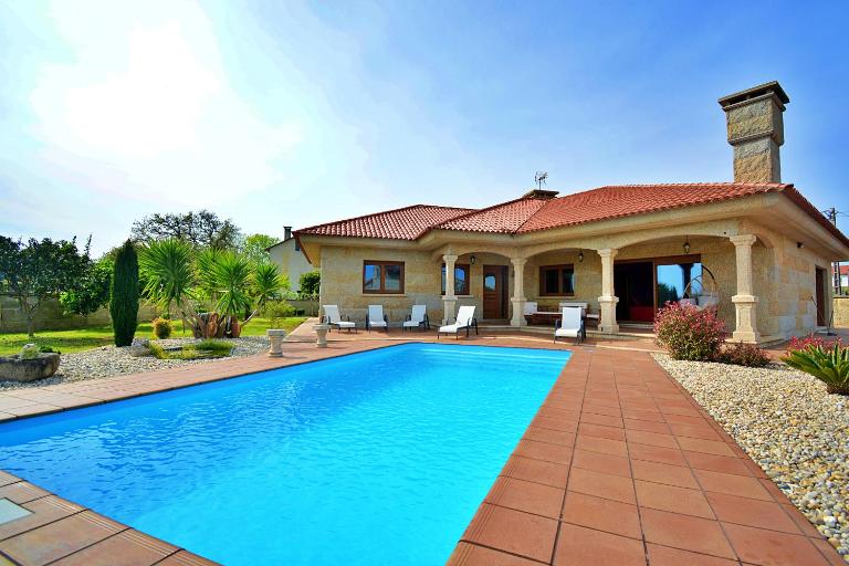 GALIHOST - Villa con piscina en Cambados - B&B Cambados