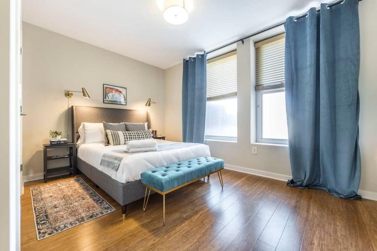 Sleek Apt in Historic DT Macon - Chambres d'hôtes Macon