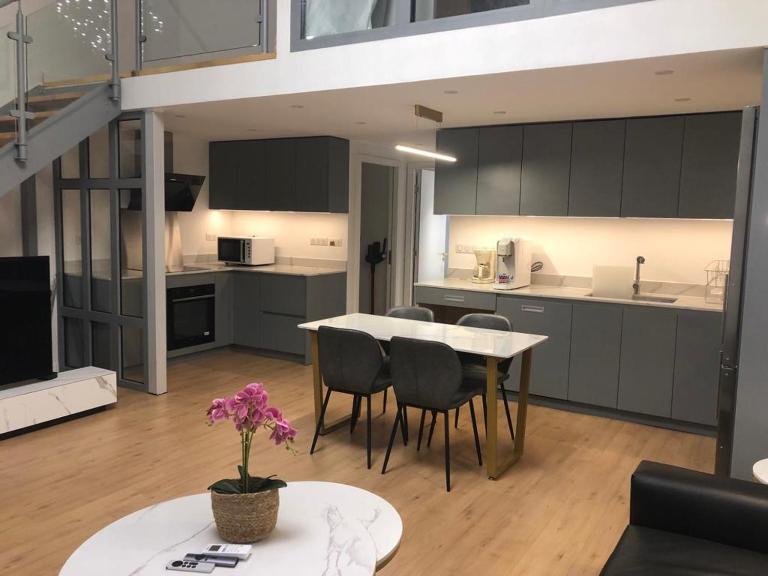 Appartement d'architecte en extra centre de Saint Denis - Bed and Breakfast Saint-Denis