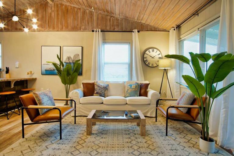 Serenity Sol ※ Surfside Charmer Near Beach & Jetty - B&B Surfside Beach