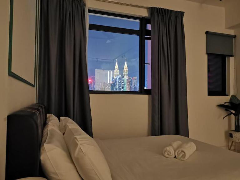 Chambers A Studio Flat, KLCC & KL Tower view, City - Chambres d'hôtes Kuala Lumpur