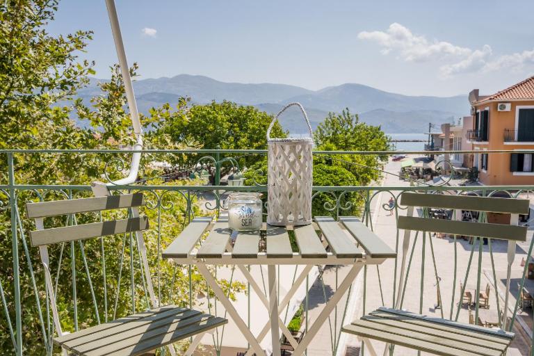 Platon Central Apartment - Bed and Breakfast Lixoúri