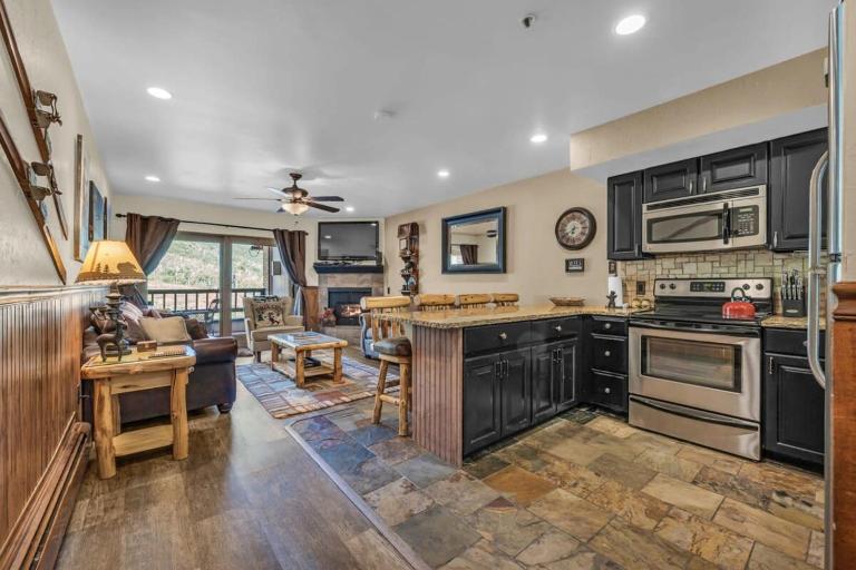1BR Ski in Ski Out Steps to Lifts - B&B Park City