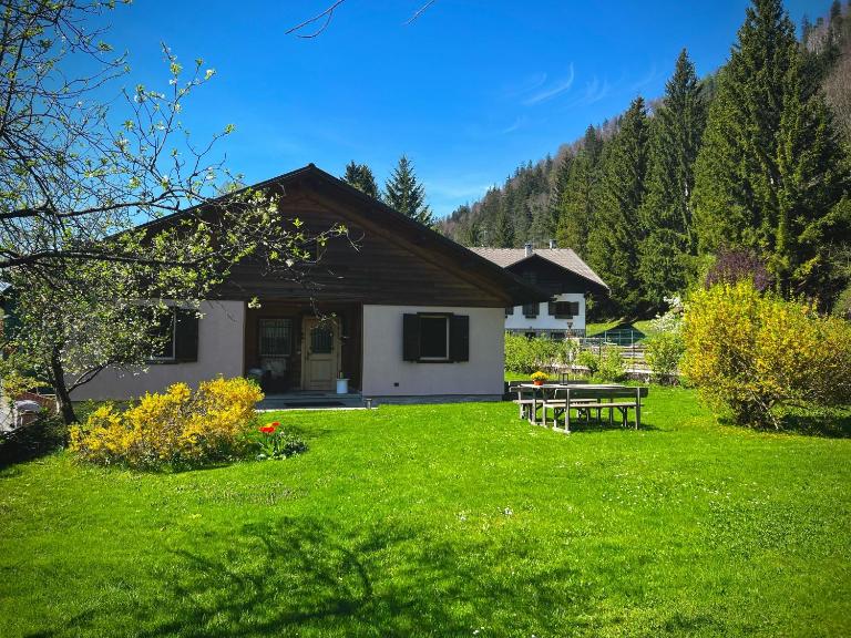 Chalet Alpino con Sauna a 50m dalla ciclabile - B&B Tarvisio