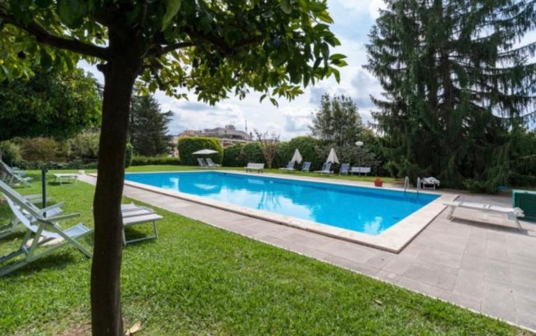 [10 min Vaticano] Big home Balduina con piscina - B&B Roma