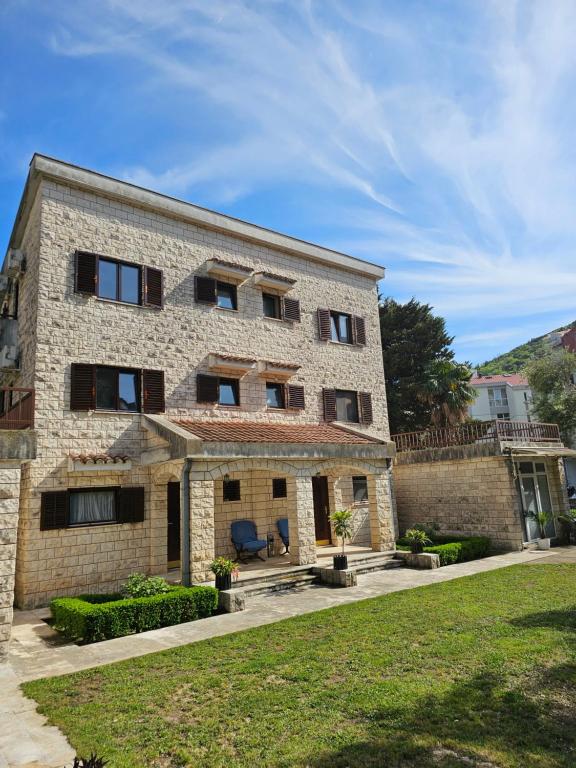 Bravo Plus - B&B Budva