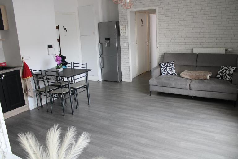3 pièces + terrasse dernier étage proche centre - Ferienwohnung Meaux
