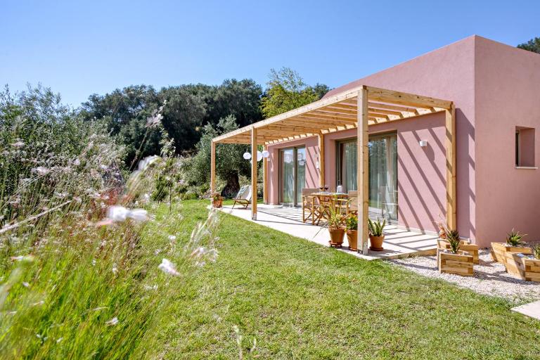 Kumquart estate- Kumquat - Bed and Breakfast Aspiotádes