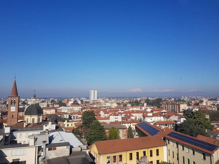 IRIS Bilocale Centro Città - B&B Busto Arsizio