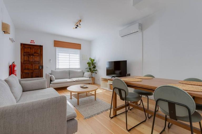 Townhouse with Stunning Sea Views and Terrace - Ferienwohnung Lagos