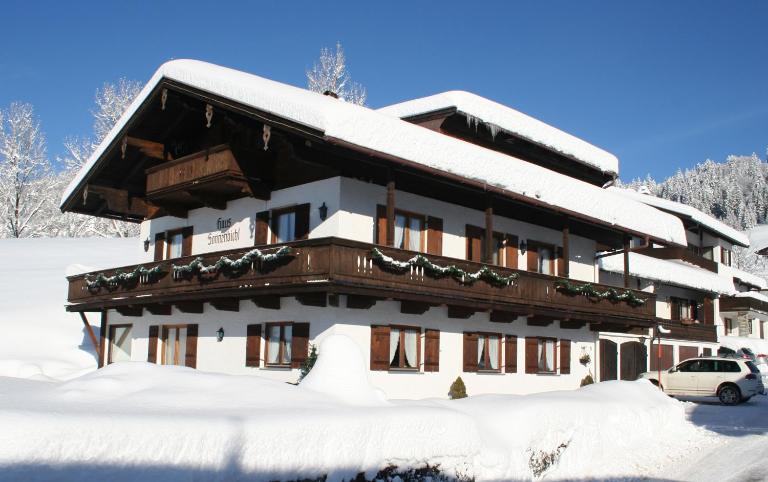 Gästehaus Sonnenbichl - B&B Reit im Winkl